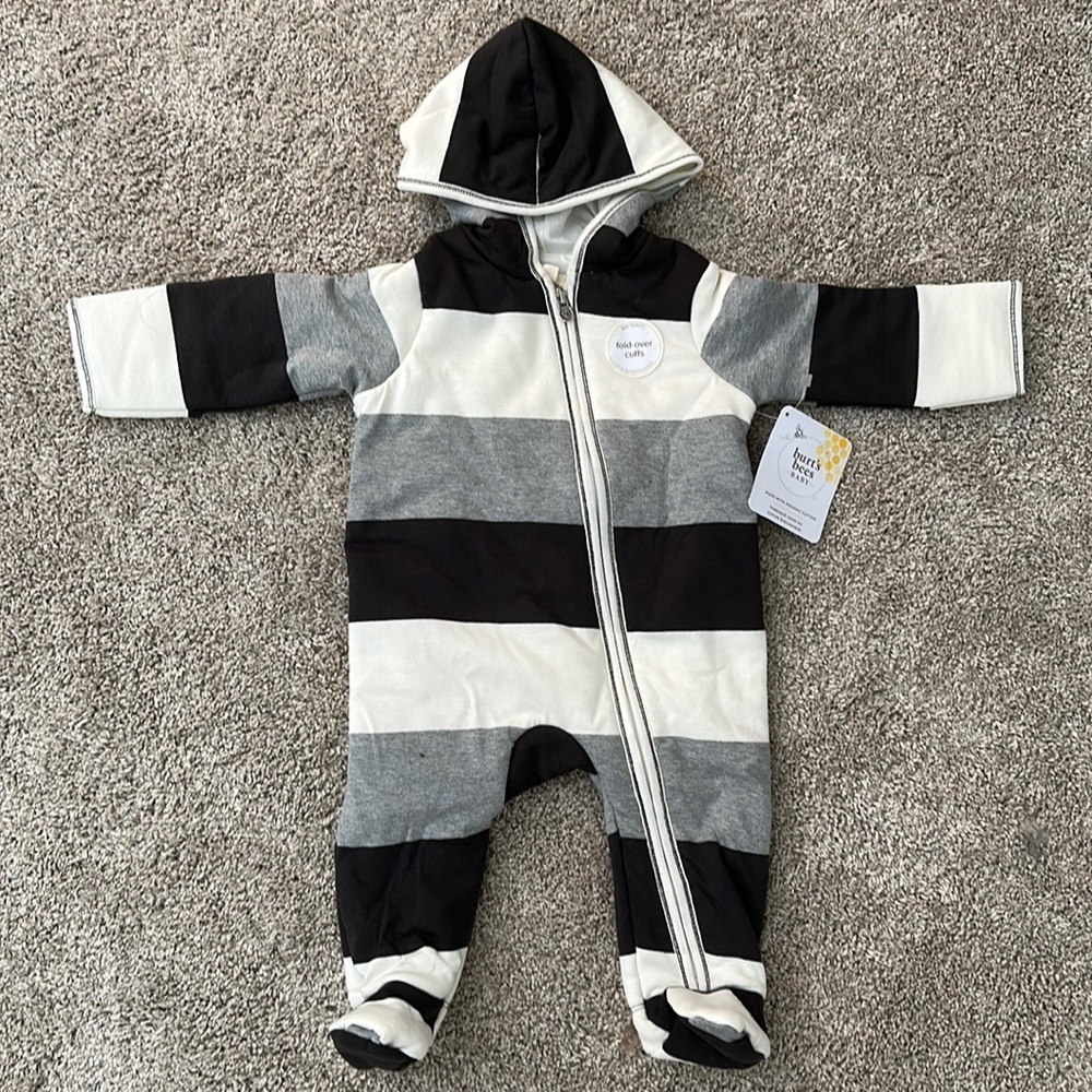 BNWT baby bunting onesie